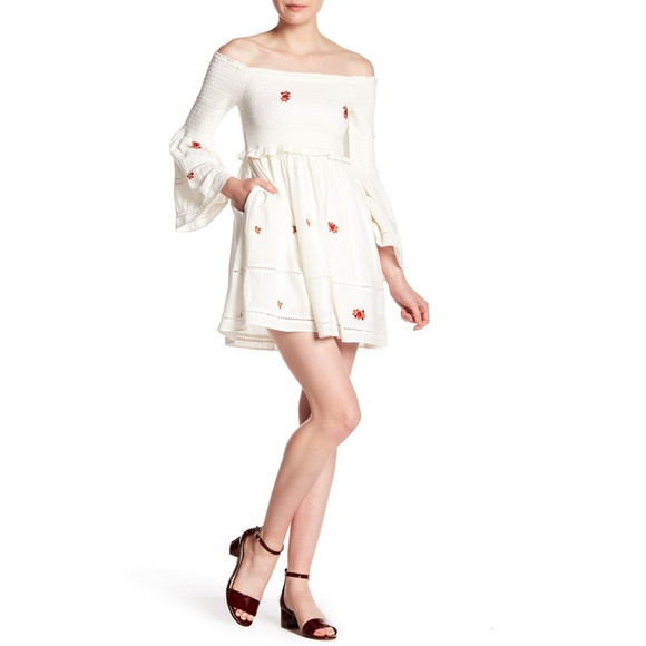 Free People Dresses & Skirts - New FREE PEOPLE Counting Daisies Dress in Ivory